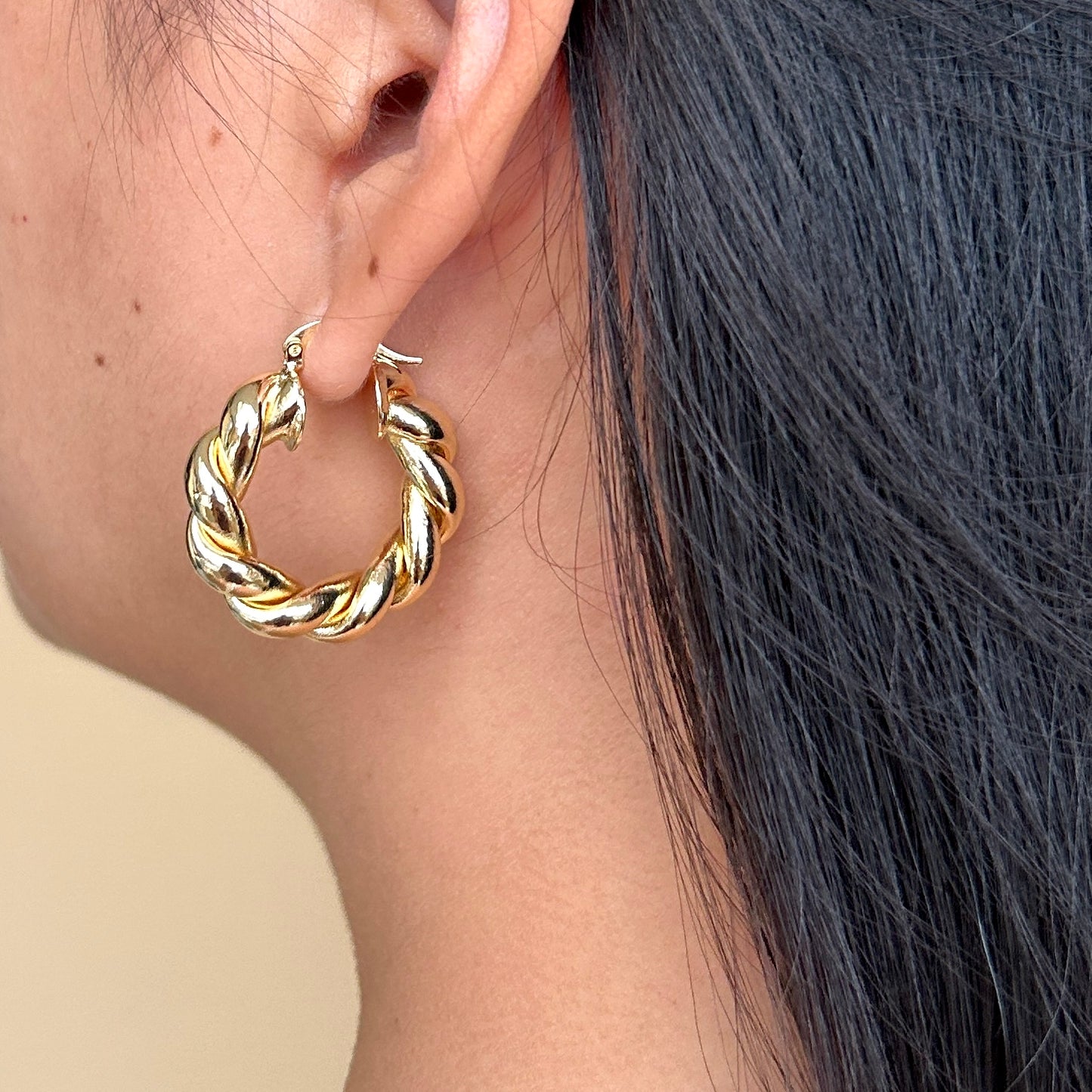 Argollas Chunky Espiraladas en Acero Dorado