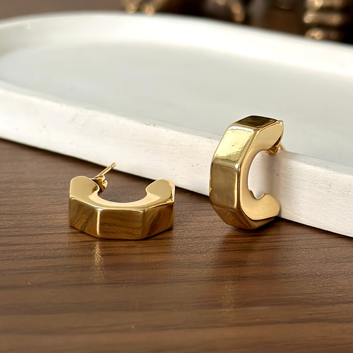 Argollas Chuncky Hexagonales en Acero Dorado
