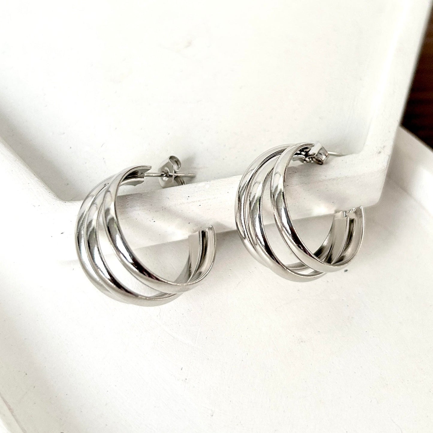 Argollas Strips en Acero Plateado