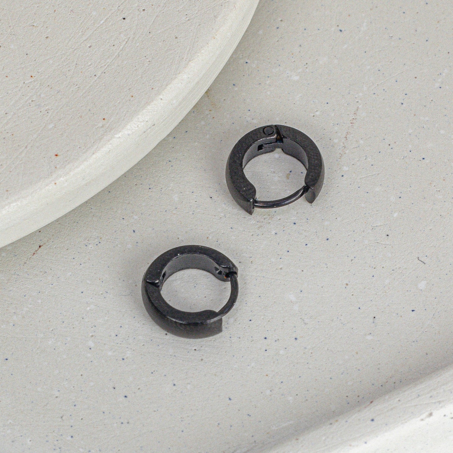 Argollas Hindú Gruesas Pequeñas en Acero