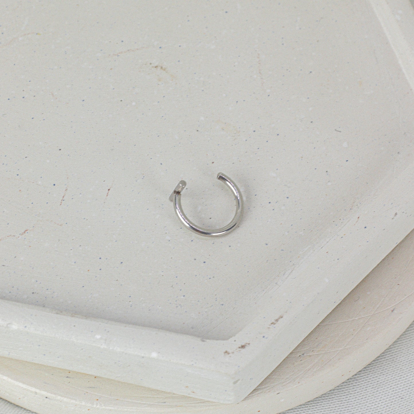 Fake Piercing Aro para Labio en Acero