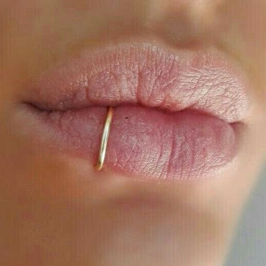 Fake Piercing Aro para Labio en Acero
