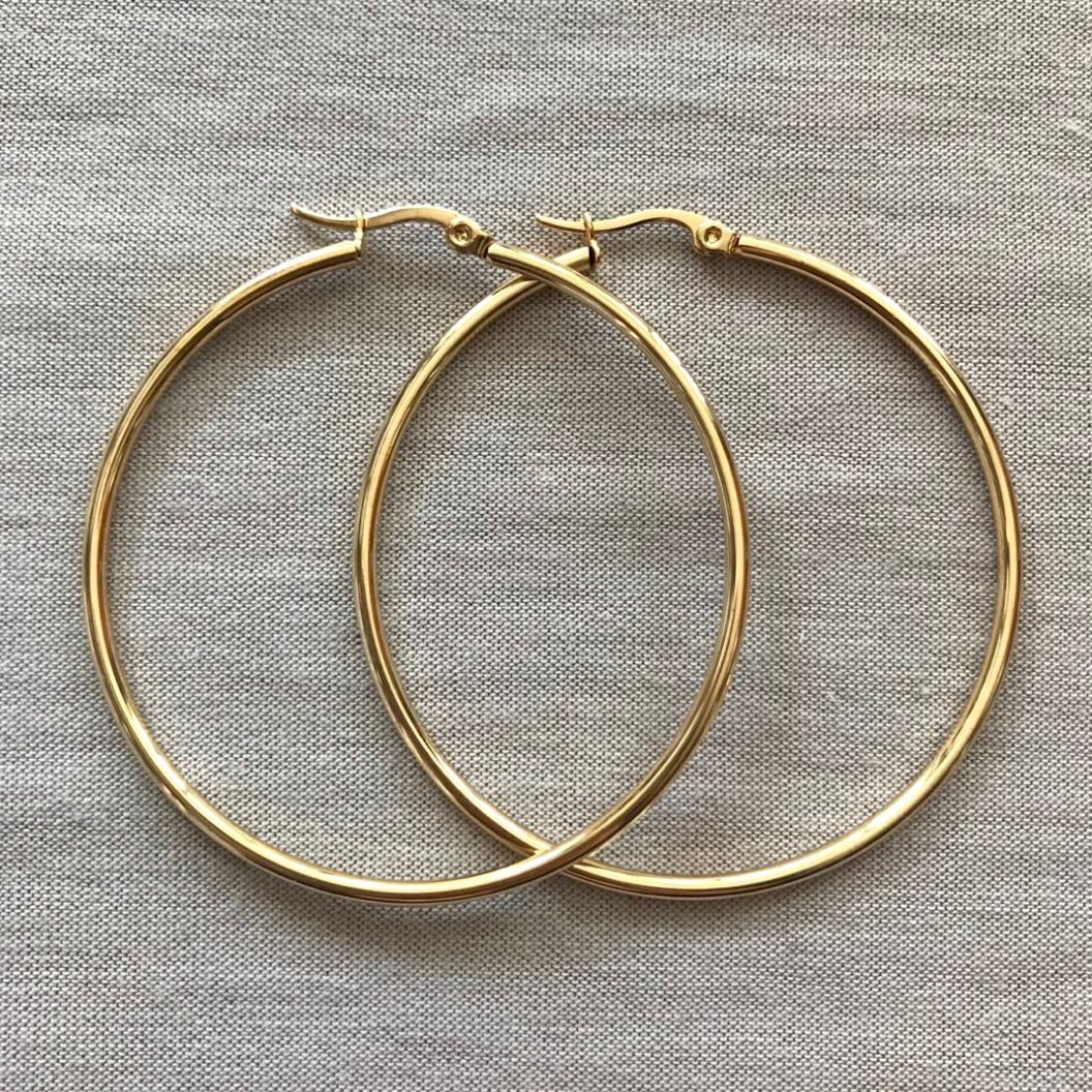 Argollas Clásicas en Acero Dorado